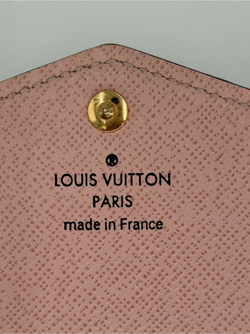 LV Sarah Monogram Canvas w/Pink interior Wallet Full Set w/Box Dust Bag and COA - Picture 3 of 10